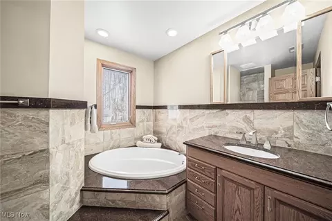2675 Deer Run, Willoughby Hills, OH 44094 photo 26