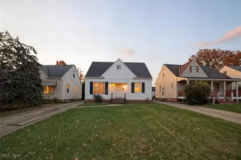 14817 Brunswick Ave, Maple Heights, OH 44137
