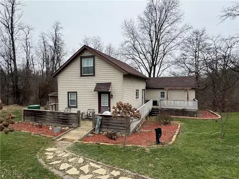2285 Archer Ln, Zanesville, OH 43701