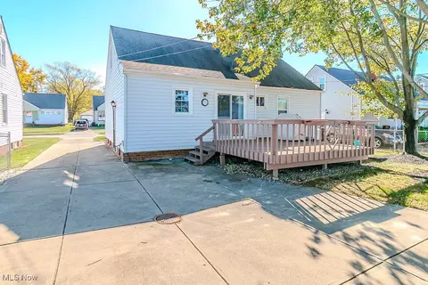 29815 Phillips Ave, Wickliffe, OH 44092 photo 6