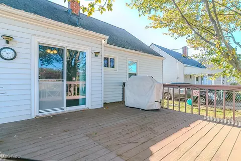 29815 Phillips Ave, Wickliffe, OH 44092 photo 7