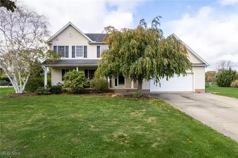 210 Evergreen Dr, Creston, OH 44217