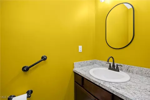 Bath - 4657 Fields Way, Lorain, OH 44053 photo 2 of 4