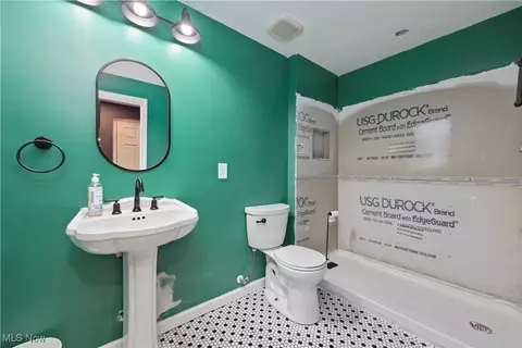 Bath - 4657 Fields Way, Lorain, OH 44053 photo 4 of 4
