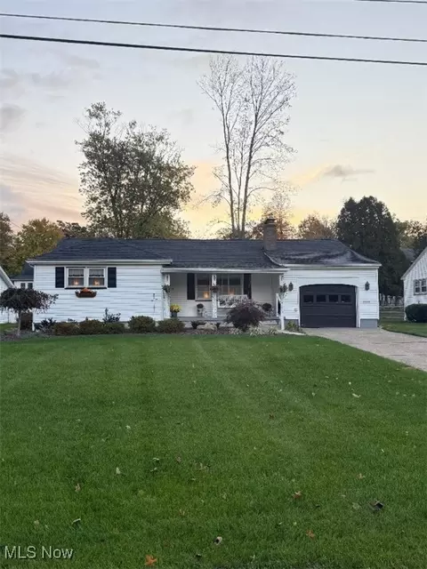 7223 Clovermeade Ave, Poland, OH 44514