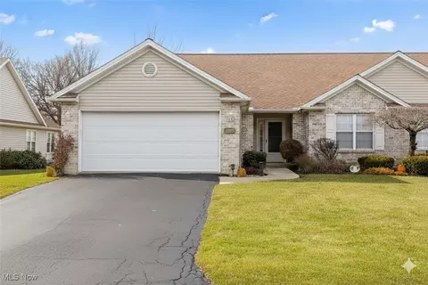 2003 E County Line Rd, Mineral Ridge, OH 44440