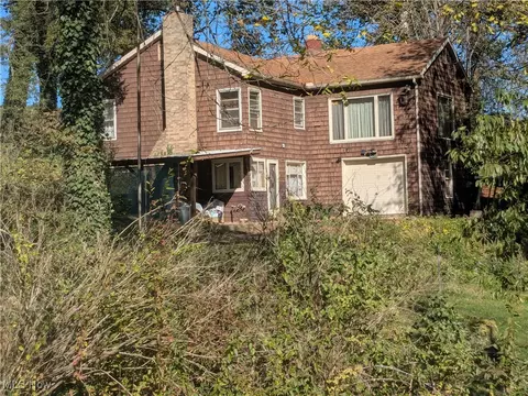 9043 NW Strasburg-bolivar Rd, Strasburg, OH 44680