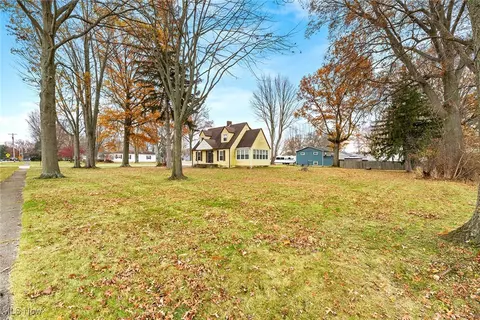 385 Hilliard Rd, Elyria, OH 44035 photo 34