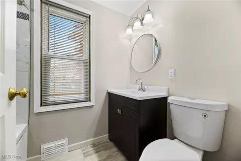 385 Hilliard Rd, Elyria, OH 44035 photo 25