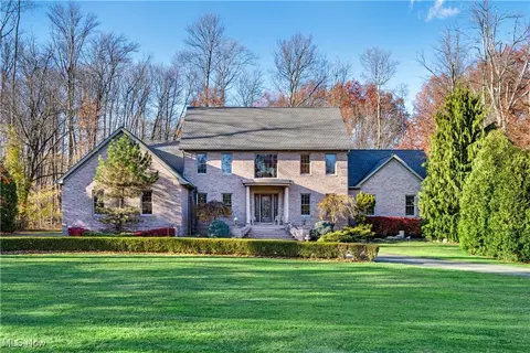 4000 Shields Rd, Canfield, OH 44406