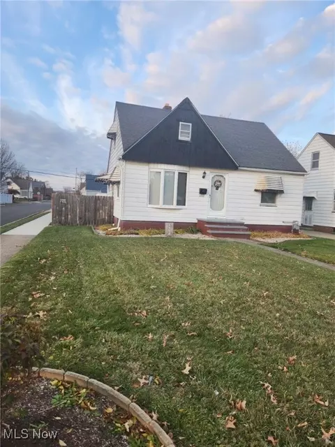 2716 Russell Ave, Parma, OH 44134