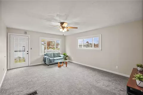 815 Park St, Willard, OH 44890 photo 11