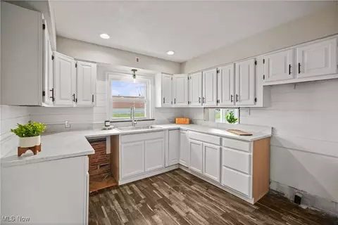 815 Park St, Willard, OH 44890 photo 10