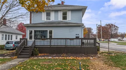 815 Park St, Willard, OH 44890