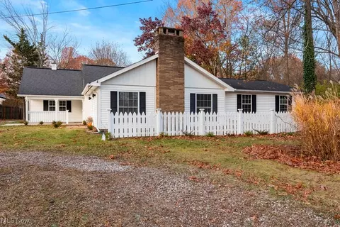 27056 Sprague Rd, Olmsted Twp, OH 44138