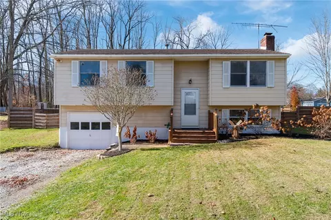 6270 Pinto Dr, Clinton, OH 44216