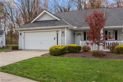 30621 Iris Ct, North Olmsted, OH 44070