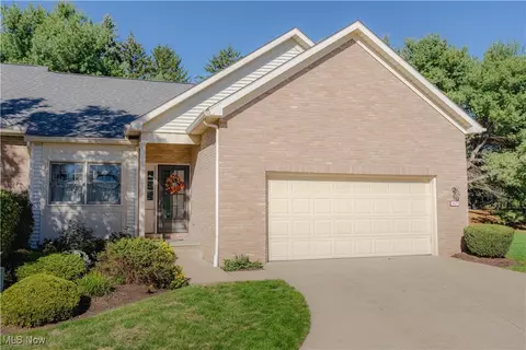3609 Glenshire Cir # 55B, Uniontown, OH 44685