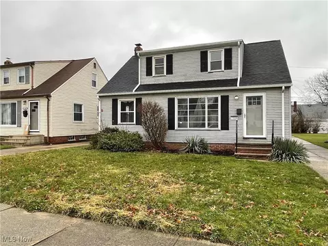 13109 Oakview Blvd, Garfield Heights, OH 44125
