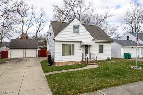 16201 Woodbrook Ave, Maple Heights, OH 44137