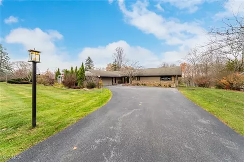 3115 Bremerton Rd, Pepper Pike, OH 44124