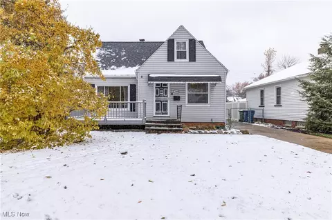 7000 Greenleaf Ave, Parma, OH 44130