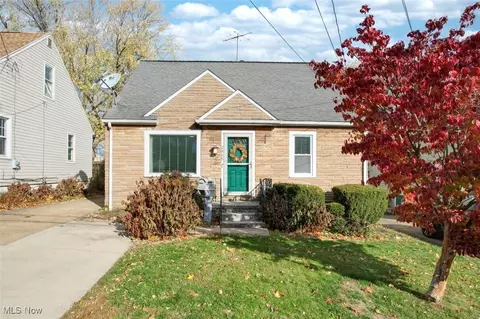 2465 Ogden Ave, Akron, OH 44312