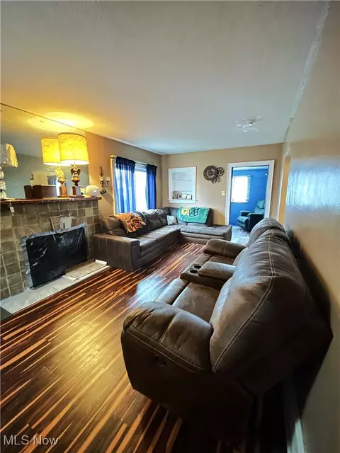 3219 10th St NW, Canton, OH 44708 photo 3