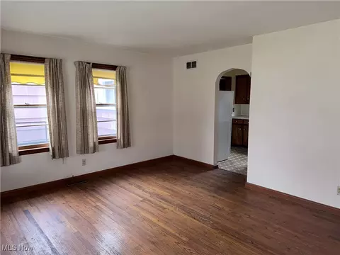 Living - 1651 W 3rd St, Ashtabula, OH 44004 photo 3 of 3