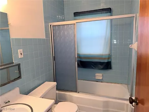Bath - 1651 W 3rd St, Ashtabula, OH 44004 photo 1 of 1