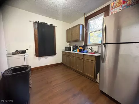 89 W York St, Akron, OH 44310 photo 4