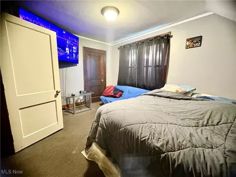 89 W York St, Akron, OH 44310 photo 7