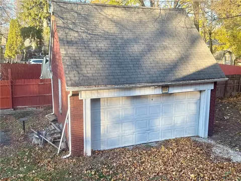 89 W York St, Akron, OH 44310 photo 15
