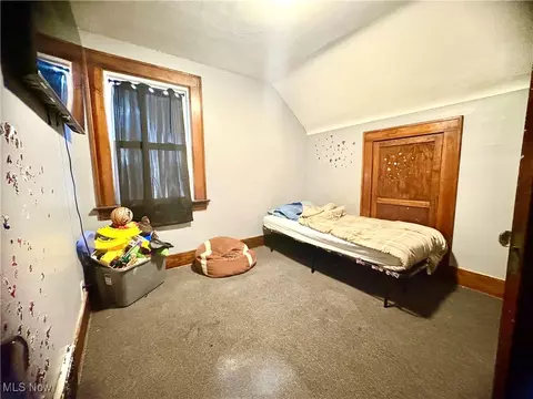 89 W York St, Akron, OH 44310 photo 10