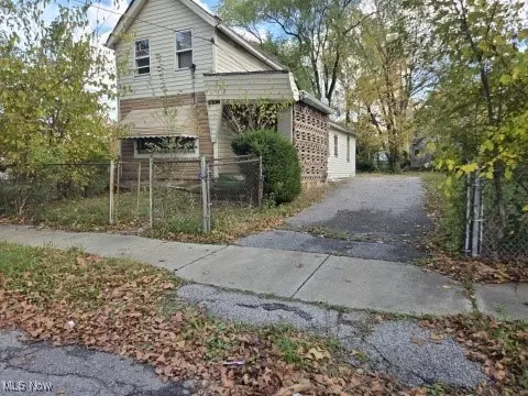 2549 E 82nd St, Cleveland, OH 44104