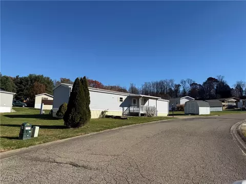 253 Lara Dr, South Zanesville, OH 43701