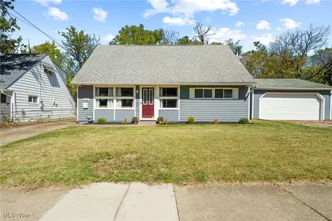 1115 41st St NW, Canton, OH 44709