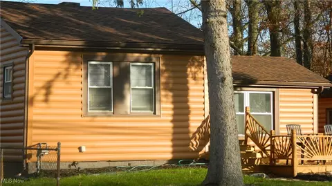 Exterior - 1210 Prospect St, Elyria, OH 44035 photo 1 of 4