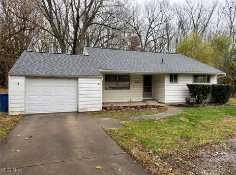 6321 Barton Rd, North Olmsted, OH 44070