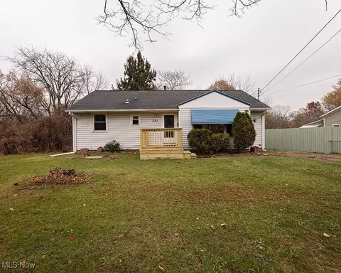 321 W River Rd N, Elyria, OH 44035
