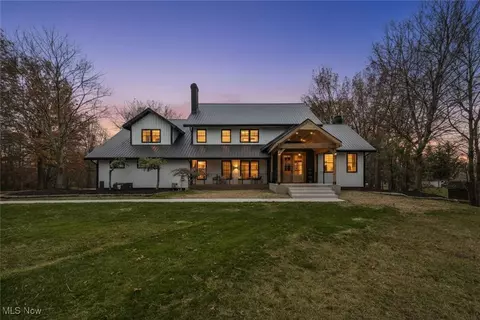 31900 Chardon Rd, Willoughby Hills, OH 44094