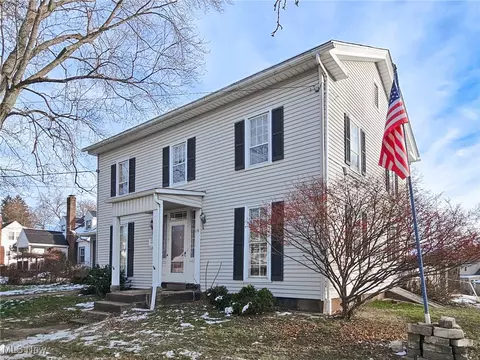 118 N Main St, Poland, OH 44514