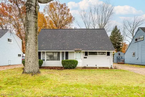 1310 Munroe Falls Ave, Cuyahoga Falls, OH 44221