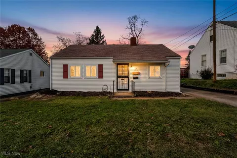127 Palmetto Ave, Akron, OH 44301