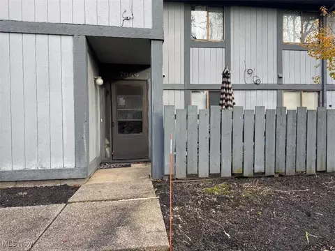 7060 Bristlewood Dr #3-D, Concord, OH 44077