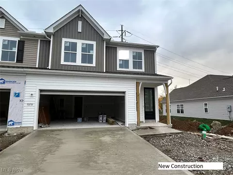 5074 Shepherds Gln, Willoughby, OH 44094