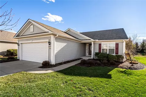 506 Water Pointe Ln, Brunswick Hills, OH 44212