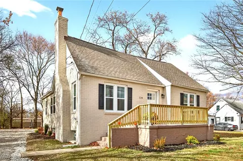 128 N Canfield Niles Rd, Austintown, OH 44515