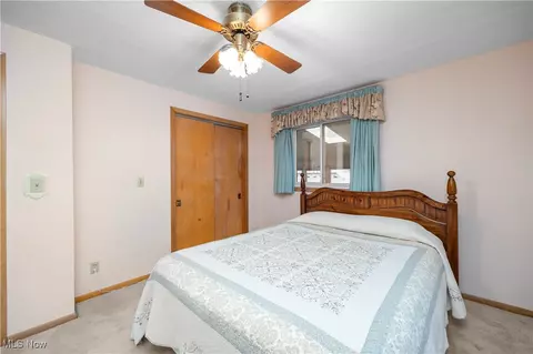 Bedroom - 988 Valley Blvd, Elyria, OH 44035 photo 3 of 8