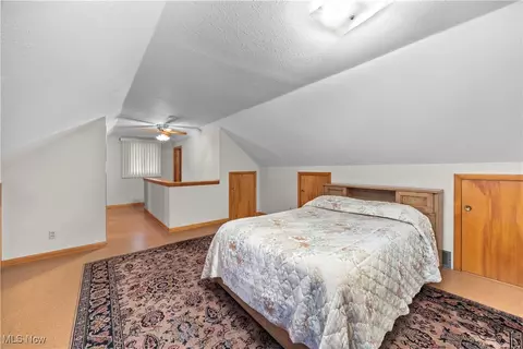 Bedroom - 988 Valley Blvd, Elyria, OH 44035 photo 7 of 8